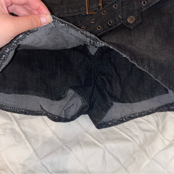 Denim skirt short with buckle strap NWOT - Picture 5 of 6